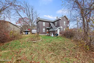 35 Pleasant St, Pittsfield, MA 01201 - Photo 5