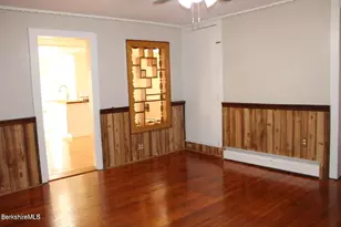 35 Pleasant St, Pittsfield, MA 01201 - Photo 17