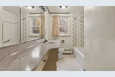 3 Pleasant View Dr, Great Barrington, MA 01230 - Photo 9