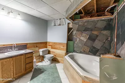 16 Opeechee St, Lanesborough, MA 01237 - Photo 35