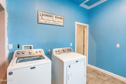 16 Opeechee St, Lanesborough, MA 01237 - Photo 15