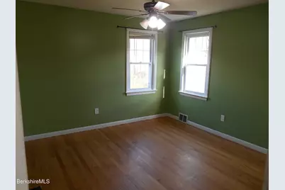 14 Glassworks Rd, Lanesborough, MA 01224 - Photo 11