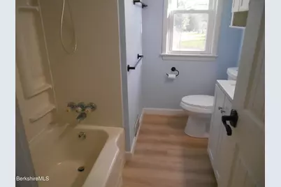 14 Glassworks Rd, Lanesborough, MA 01224 - Photo 9