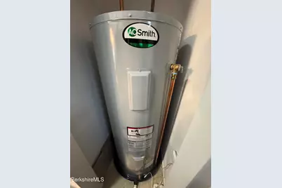 9102 Mountainside Dr, Hancock, MA 01237 - Photo 25