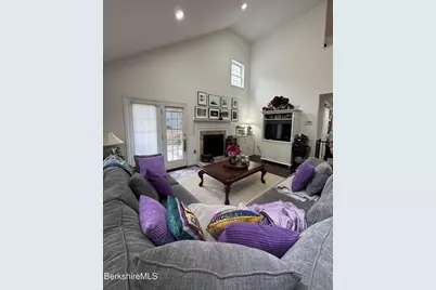 9102 Mountainside Dr, Hancock, MA 01237 - Photo 11