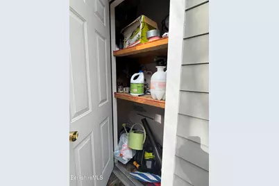 9102 Mountainside Dr, Hancock, MA 01237 - Photo 31