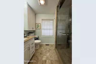 9102 Mountainside Dr, Hancock, MA 01237 - Photo 15