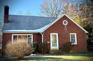 135 Allengate Ave, Pittsfield, MA 01201 - Photo 39