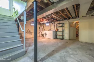 135 Allengate Ave, Pittsfield, MA 01201 - Photo 27