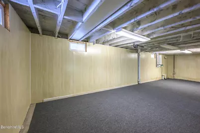 135 Allengate Ave, Pittsfield, MA 01201 - Photo 25