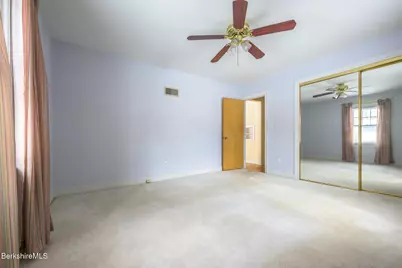135 Allengate Ave, Pittsfield, MA 01201 - Photo 15