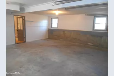 31 Eric Dr, Pittsfield, MA 01201 - Photo 21