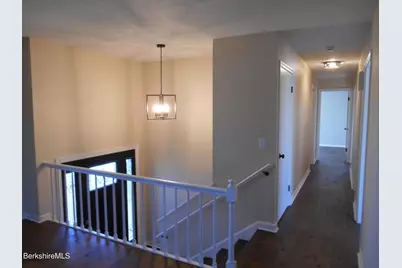 31 Eric Dr, Pittsfield, MA 01201 - Photo 7