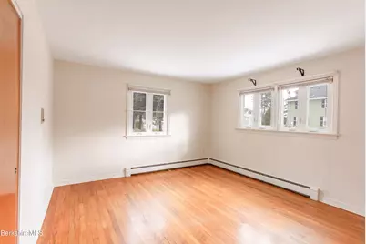 25 Robert St, Pittsfield, MA 01201 - Photo 11