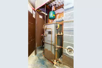 25 Robert St, Pittsfield, MA 01201 - Photo 19