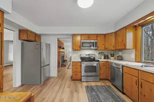 34 Galway Ct, Lenox, MA 01240 - Photo 7