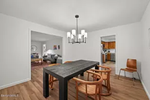 34 Galway Ct, Lenox, MA 01240 - Photo 5