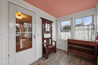 25 Calumet St, Pittsfield, MA 01201 - Photo 5