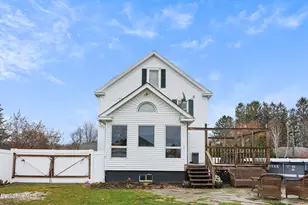 25 Calumet St, Pittsfield, MA 01201 - Photo 43