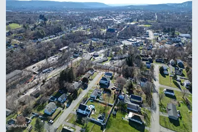 25 Calumet St, Pittsfield, MA 01201 - Photo 61