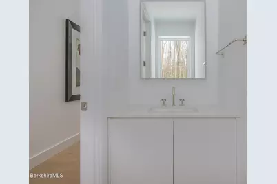21A Interlaken Rd, Stockbridge, MA 01262 - Photo 17