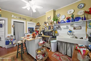 35 Melrose St, Adams, MA 01220 - Photo 9