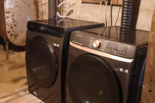 9 Beecher St, Adams, MA 01220 - Photo 23