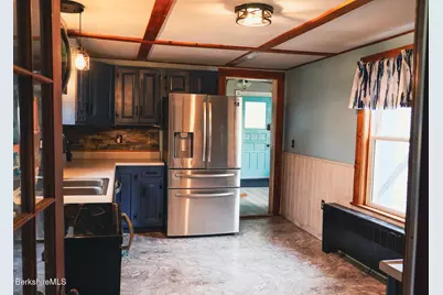 9 Beecher St, Adams, MA 01220 - Photo 5