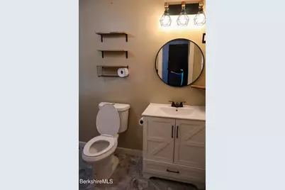 9 Beecher St, Adams, MA 01220 - Photo 7