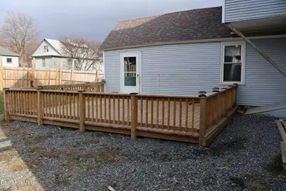 9 Beecher St, Adams, MA 01220 - Photo 3