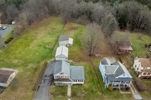 52 Alger St, Adams, MA 01220 - Photo 3