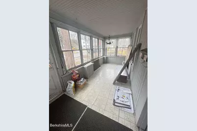 64 King St, Pittsfield, MA 01201 - Photo 9