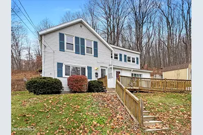 37 Fuller St, North Adams, MA 01247 - Photo 3