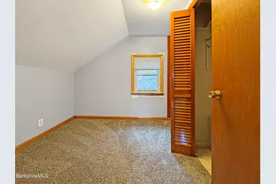 37 Fuller St, North Adams, MA 01247 - Photo 19