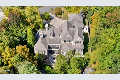 1 Pinecroft Dr, Lenox, MA 01240 - Photo 3