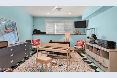 1 Pinecroft Dr, Lenox, MA 01240 - Photo 43