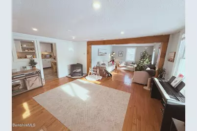 20 Moscow Rd, West Stockbridge, MA 01266 - Photo 9