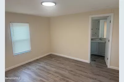 31 Gwenn Ln, West Stockbridge, MA 01266 - Photo 5