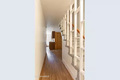 89-91 Pecks Rd, Pittsfield, MA 01201 - Photo 9