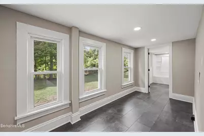 26 Davis St, Pittsfield, MA 01201 - Photo 13