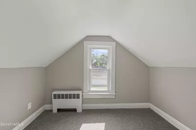 26 Davis St, Pittsfield, MA 01201 - Photo 21