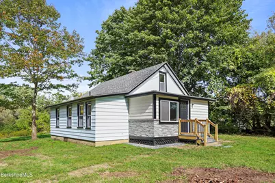 26 Davis St, Pittsfield, MA 01201 - Photo 1