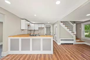 26 Davis St, Pittsfield, MA 01201 - Photo 3