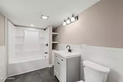 26 Davis St, Pittsfield, MA 01201 - Photo 15