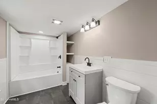 26 Davis St, Pittsfield, MA 01201 - Photo 15