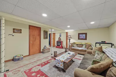 551 Tamarack Rd, Pittsfield, MA 01201 - Photo 37