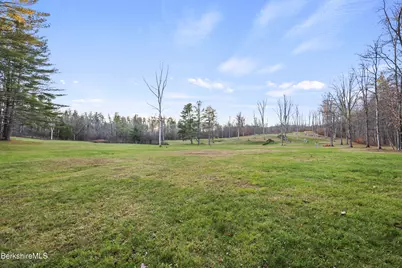 407 Churchill St, Pittsfield, MA 01201 - Photo 9