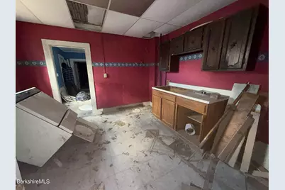 32-38 Spring St, North Adams, MA 01247 - Photo 21