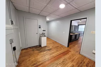 50-52 Summer St, Adams, MA 01220 - Photo 17