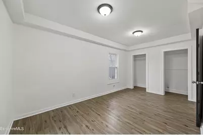 41 Prospect St, North Adams, MA 01247 - Photo 15